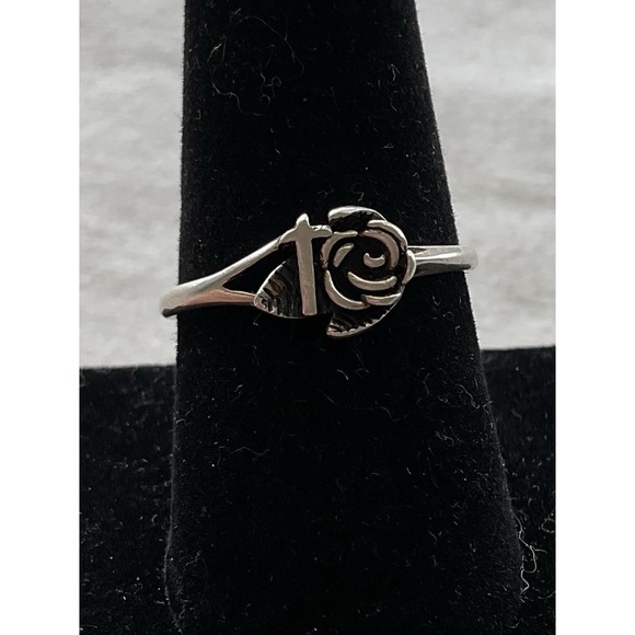 Estate Jewelry - Vintage 925 Sterling Silver Rose & Cross Ring Size 8.5 Estate Jewelry